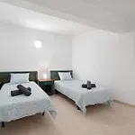 Flores 1g Apartman *