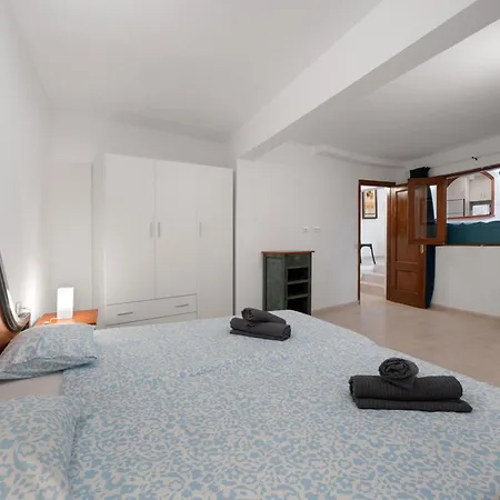 Flores 1g 아파트 아데제